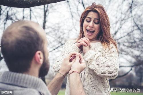 表白女生发吃瓜,爱意盎然——一场别开生面的表白秀