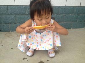 宝贝比赛吃瓜,瓜果飘香，谁将摘得“吃瓜王”桂冠？